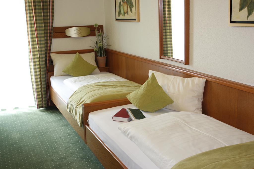 Apart-Hotel Pension Rossmayer Bad Füssing Exteriör bild