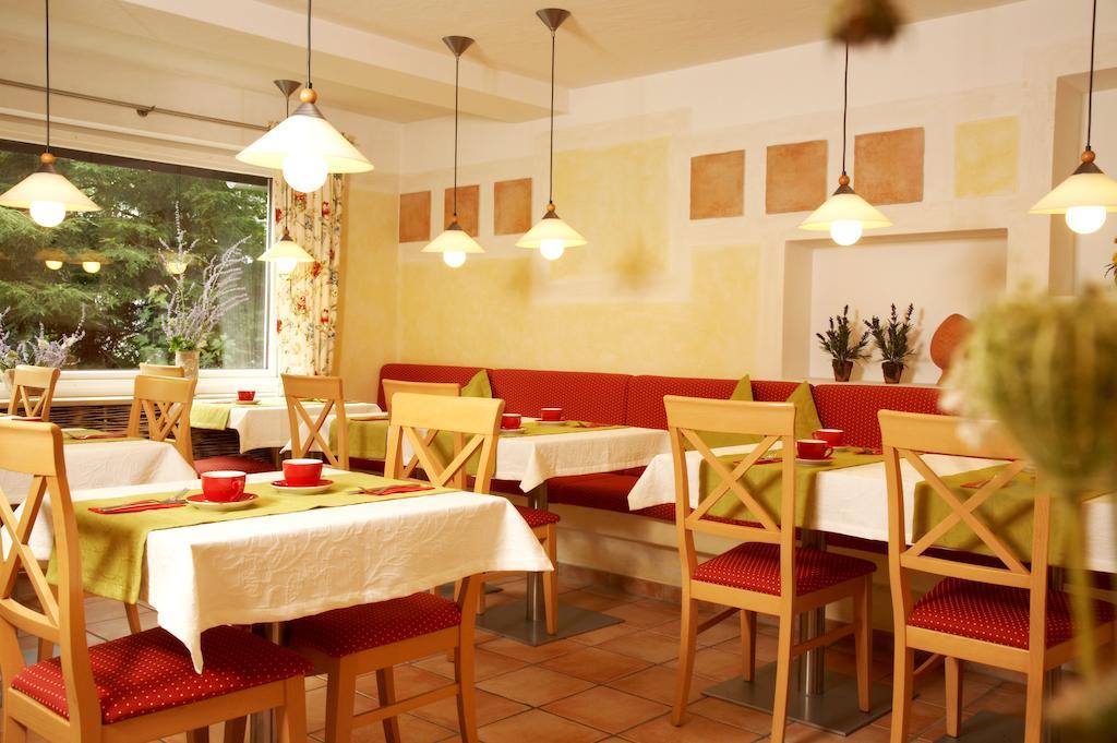 Apart-Hotel Pension Rossmayer Bad Füssing Exteriör bild