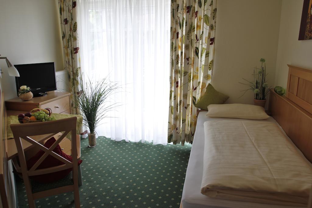 Apart-Hotel Pension Rossmayer Bad Füssing Rum bild