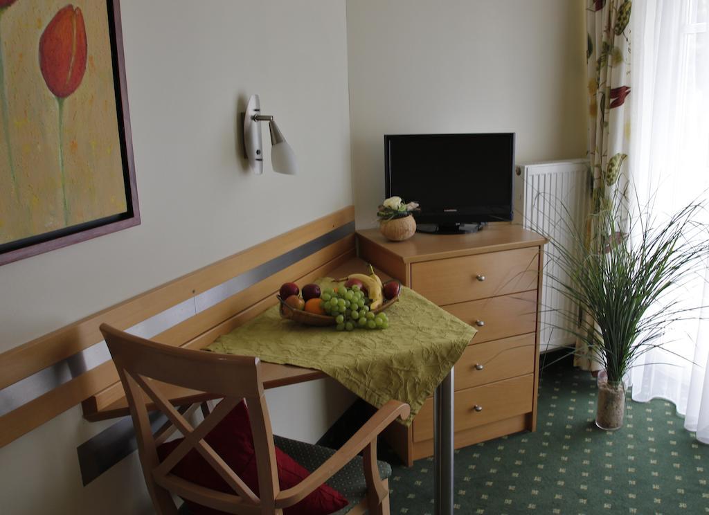 Apart-Hotel Pension Rossmayer Bad Füssing Rum bild